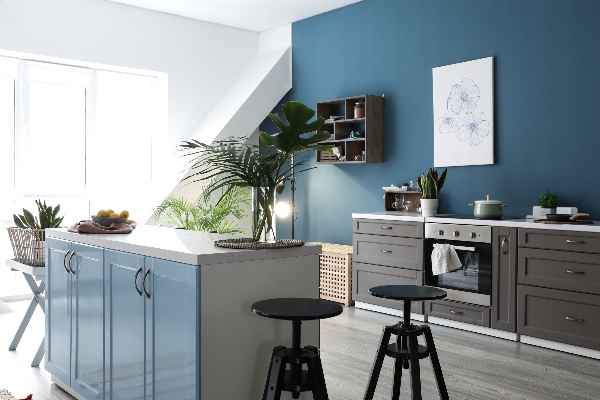 A clean, comfortable kitchen can capture some new dynamic kitchen design trends for 2021.
